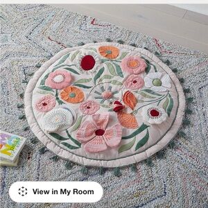 Crate & kids floral activity mat